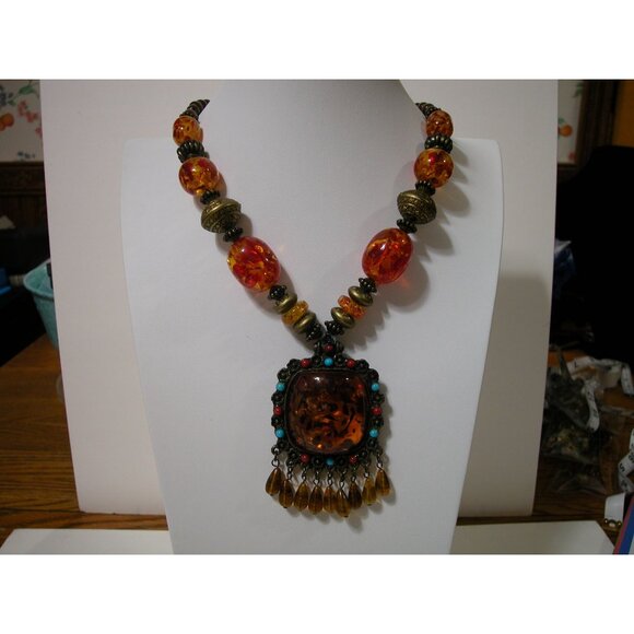 Vintage Amber Beaded Necklace With Ornate Pendant & Dangle Drops - Picture 4 of 7